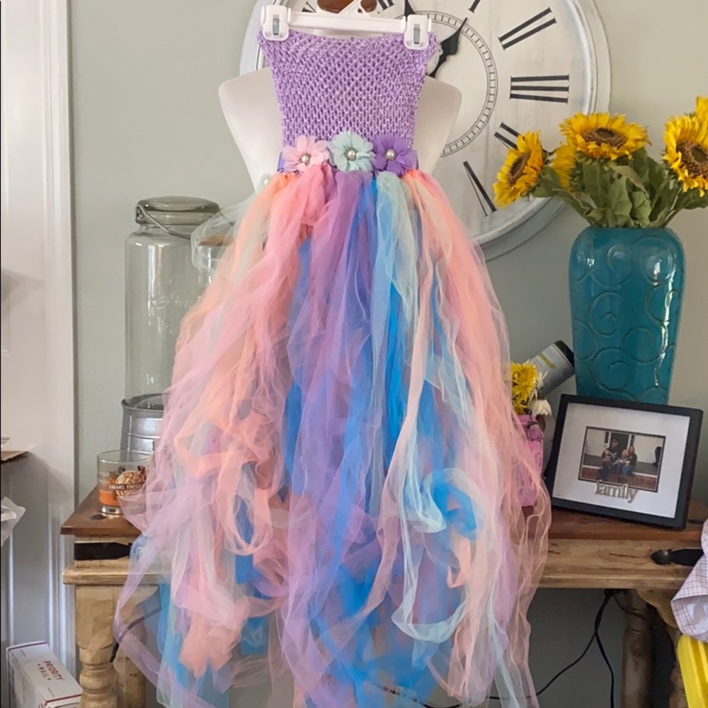Girls dress up rainbow flower tutu dress!